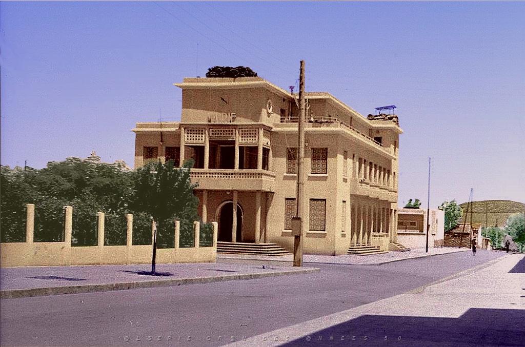 Mairie de.....jpg